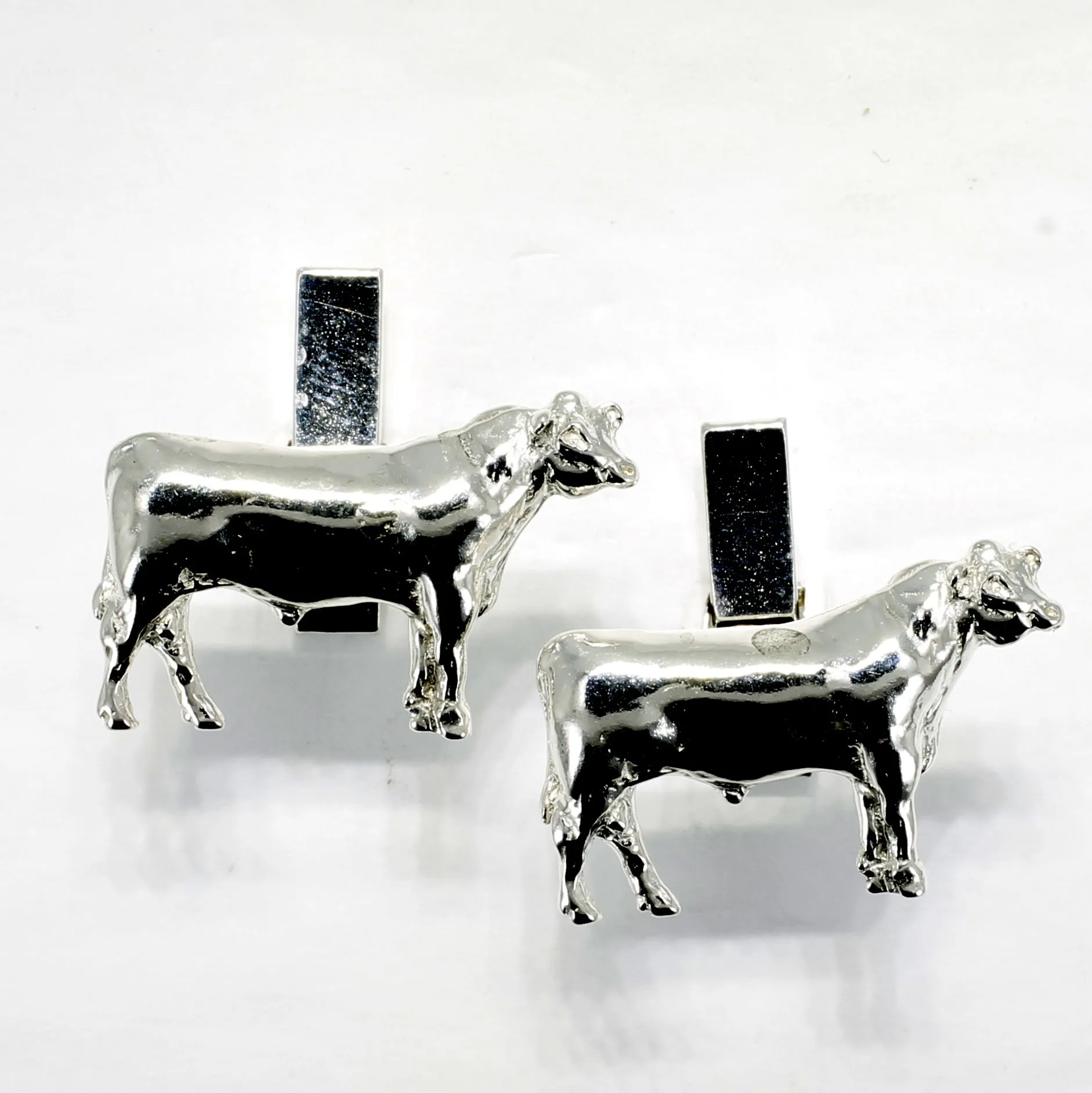 Bull Cuff Links for him with 925 Sterling Silver Prize Angus Bulls