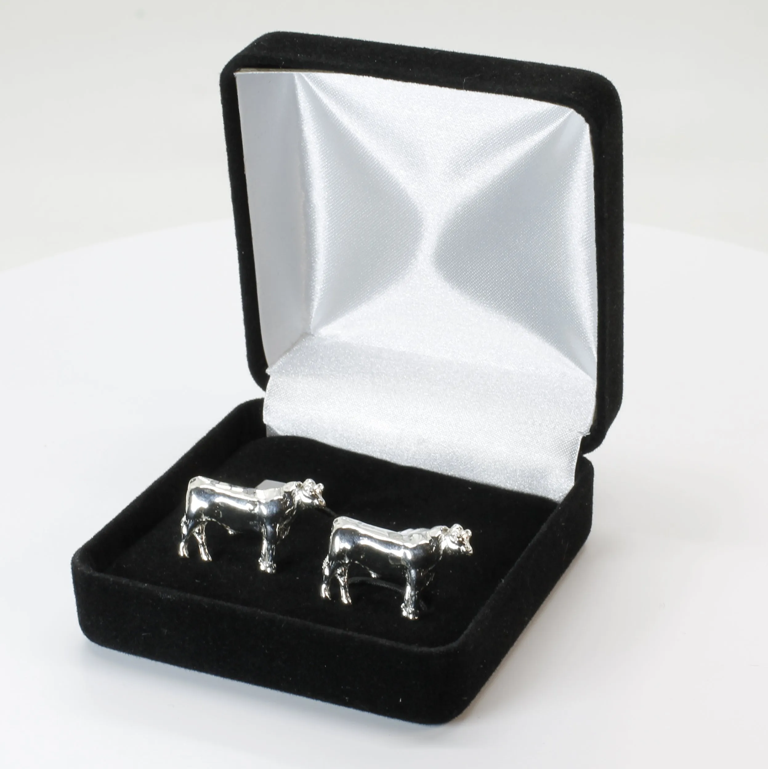 Bull Cuff Links for him with 925 Sterling Silver Prize Angus Bulls