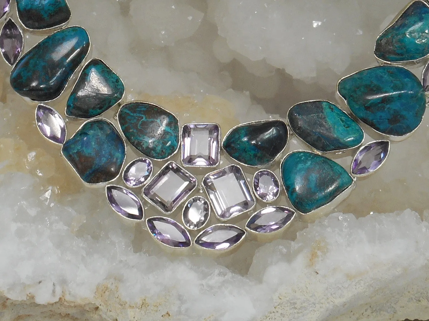 Chrysocolla Gemstones Necklace 1 with Amethyst Quartz Crystals