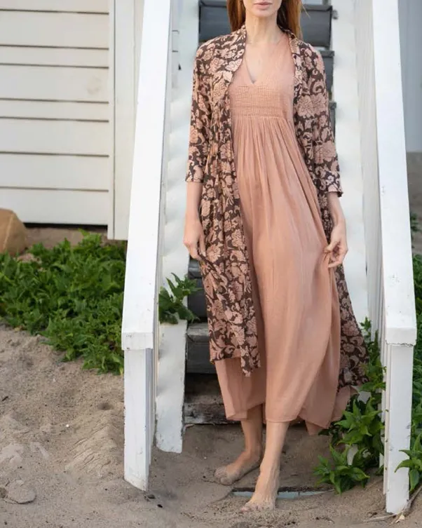 ELEANOR ROBE IN PARROT PRINT