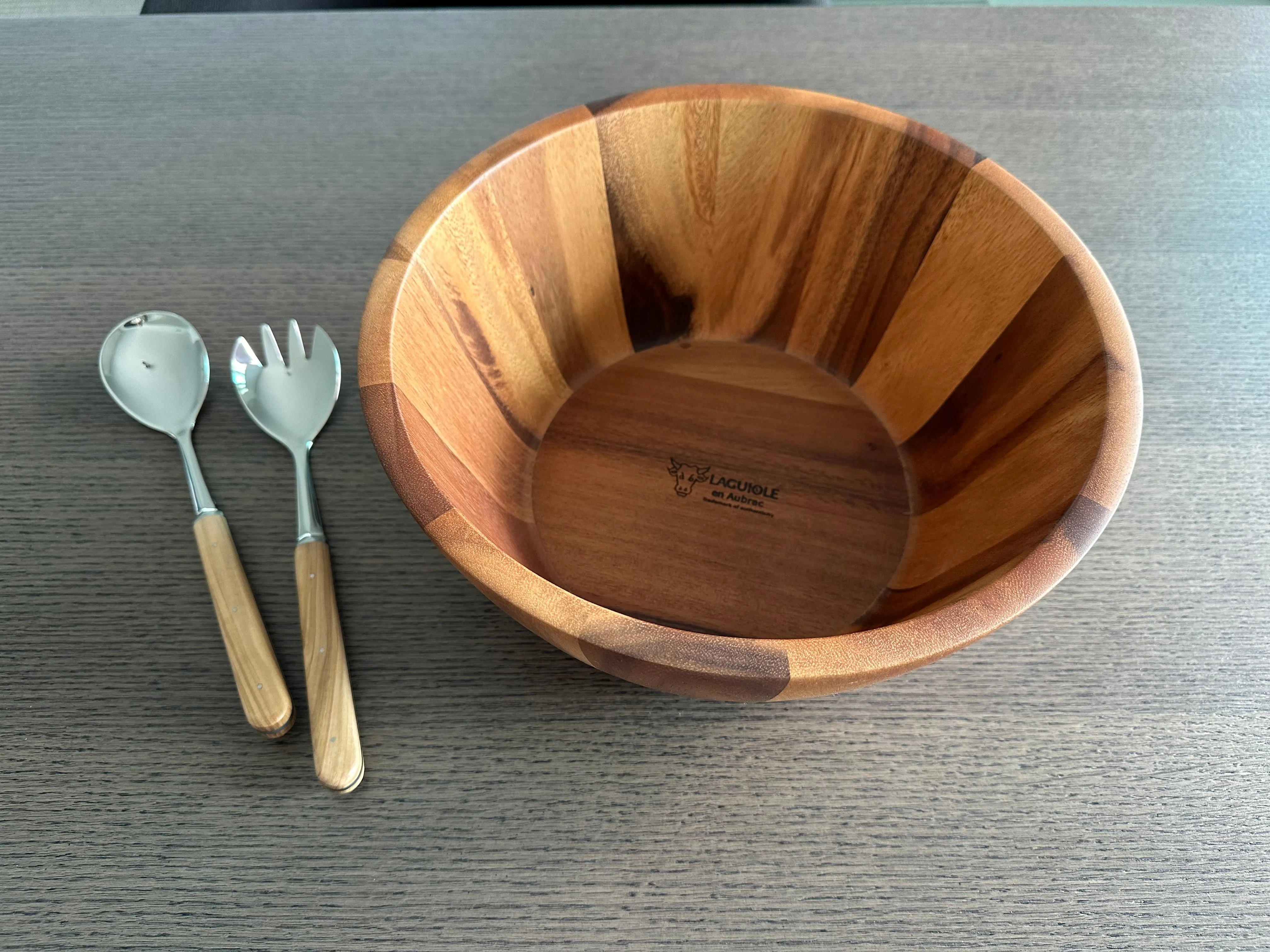 Laguiole en Aubrac Deluxe Bundle 2-Piece Salad Server Set with Olivewood Handles & Acacia Wood Salad Bowl