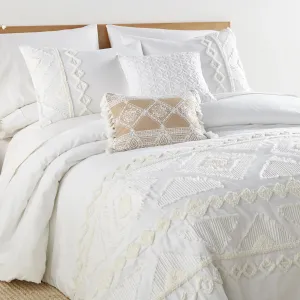 New Levtex Home - Harleson Duvet Cover Set - Full/Queen Duvet Cover   Two Standard Pillow Cases - Tufted Chenille Frayed Tribal in White and Cream - Duvet (90 x 94in.) and Pillow Case (26x20in.) - Cotton Retails $439 
