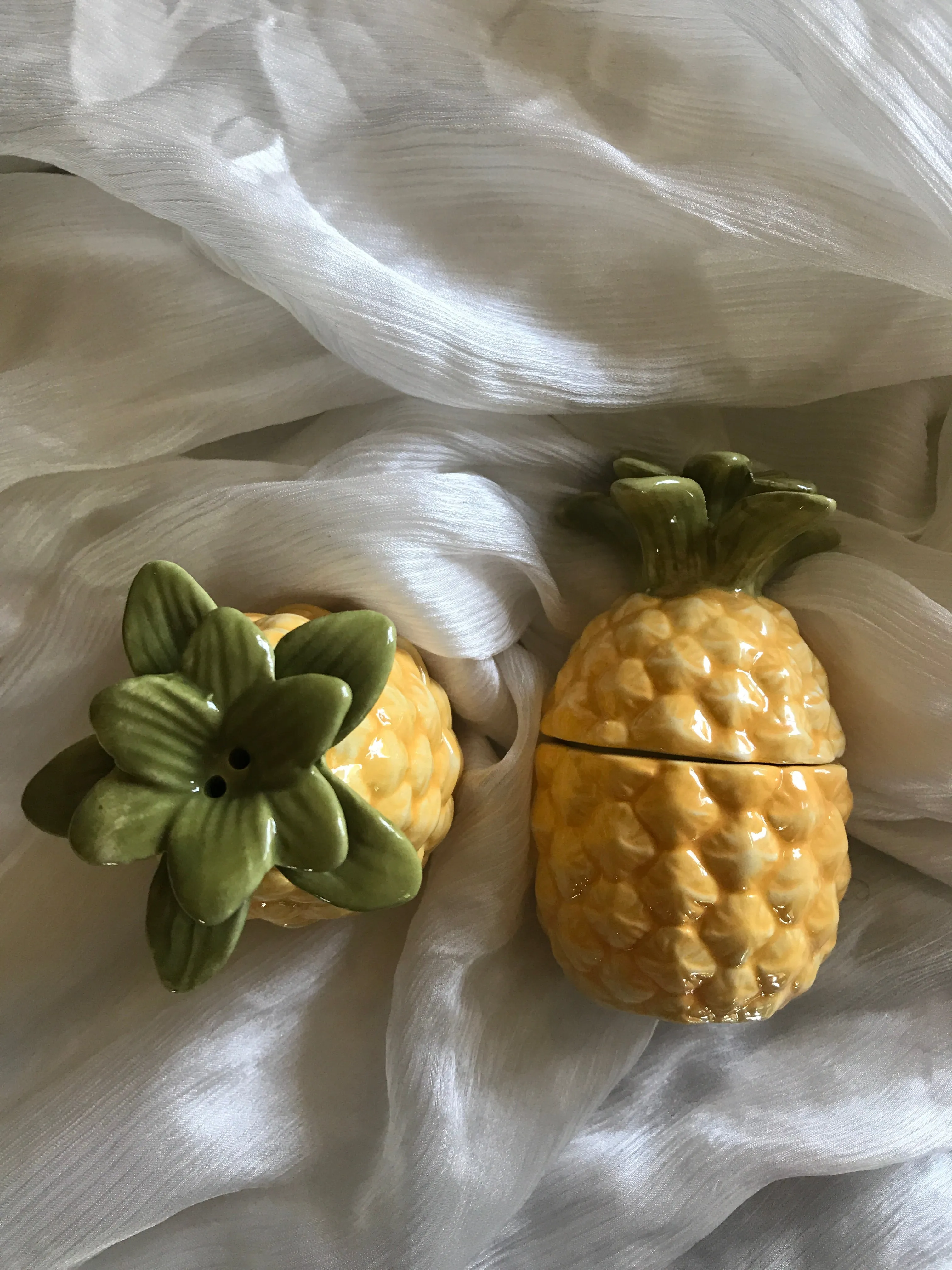 Pineapple Salt   Pepper Shaker
