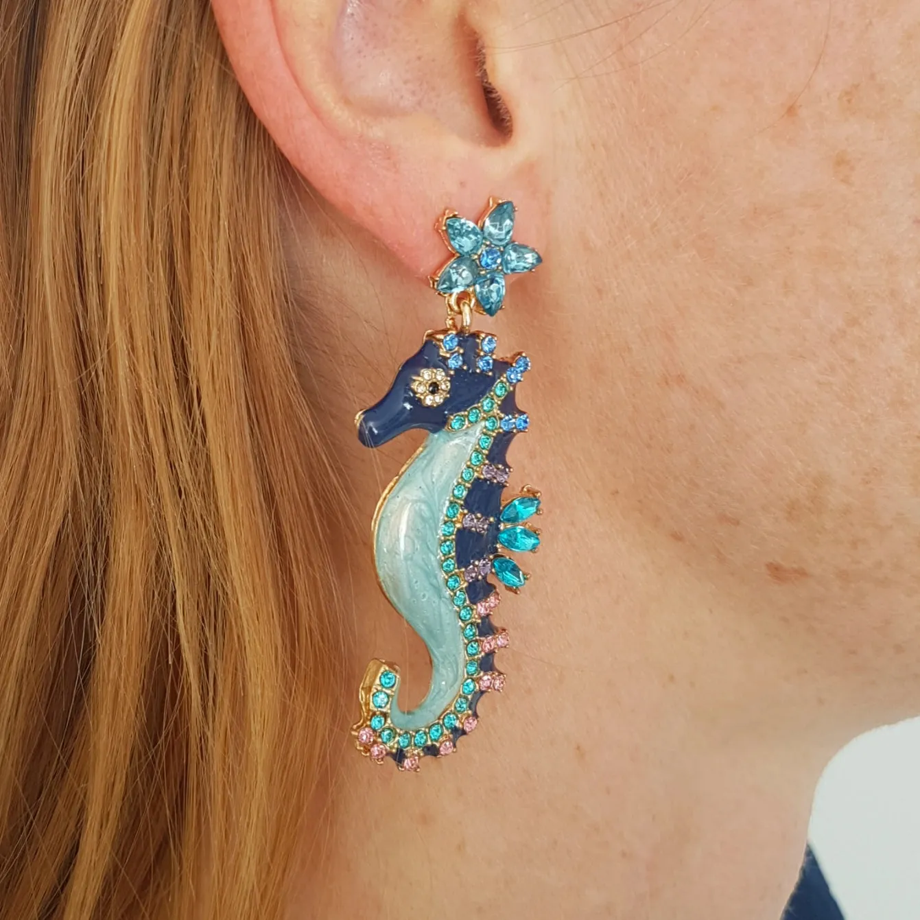 Sparkling Crystal Earrings: Seahorse