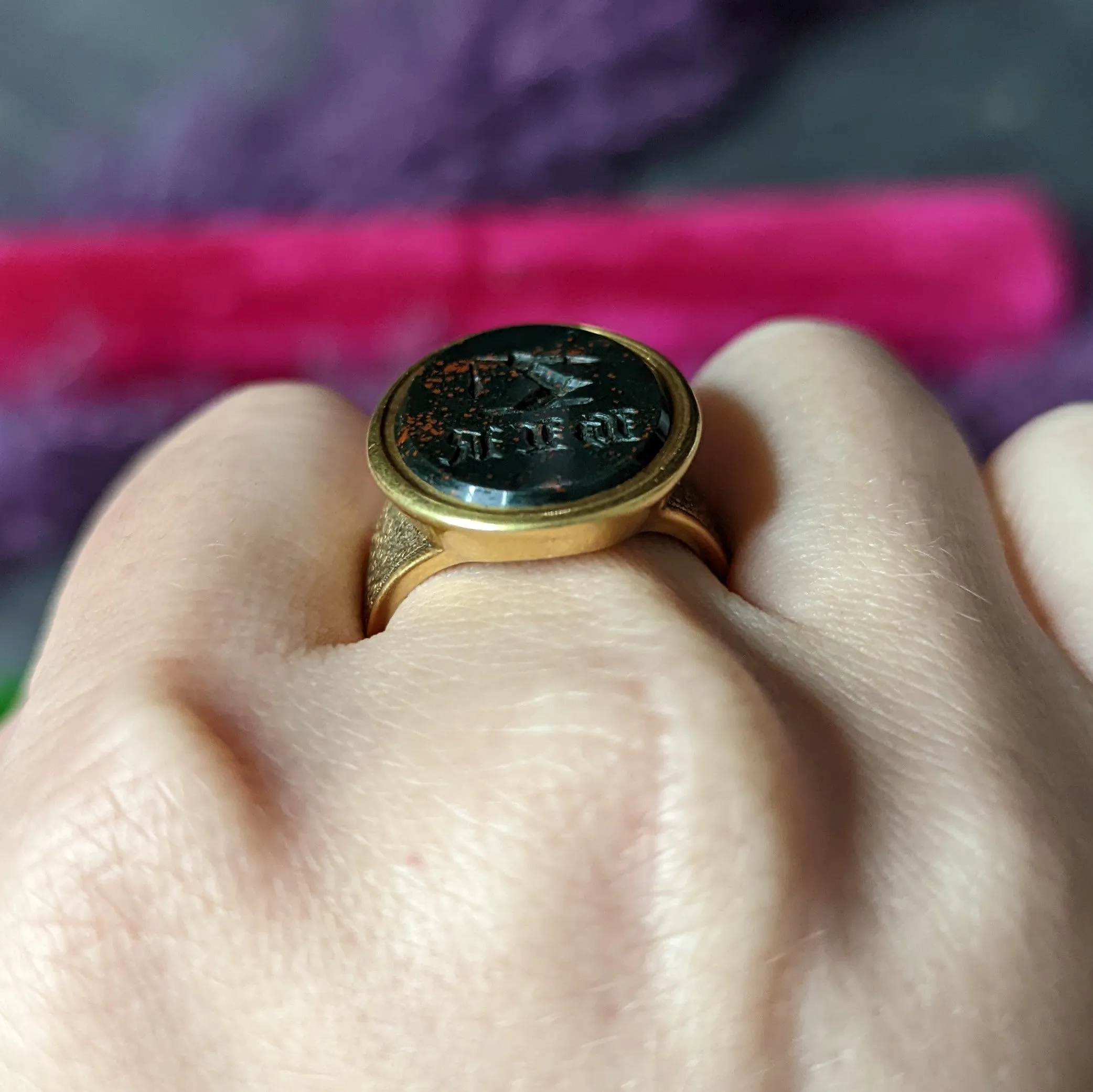 Victorian Bloodstone 18 Karat Gold Intaglio Monogram Signet Unisex Ring